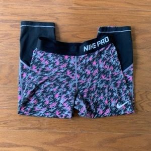 Girl Nike PRO tings Size L